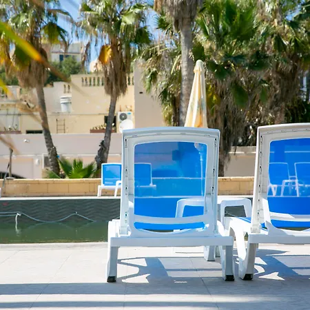 Garden Hotel 3*