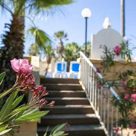 Garden Hotel