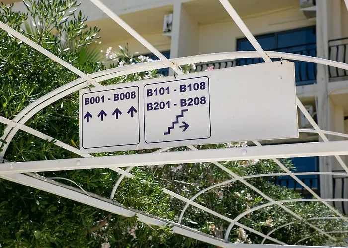 Garden 3* St. Julian's