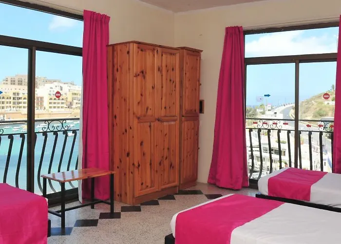 Garden 3* St. Julian's