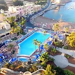 Garden 3* San Ġiljan